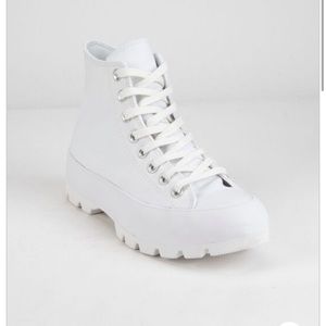 CONVERSE Chuck Taylor All Star Lugged White High Tops
